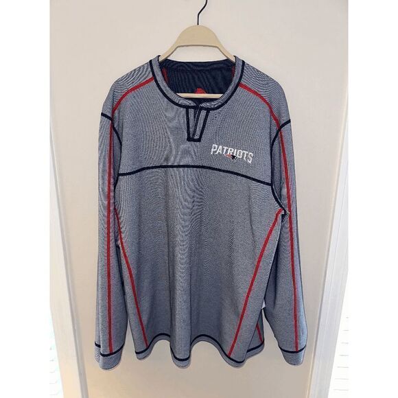 Tommy Bahama New England Patriots Reversible Sweater Large Navy Gray - Picture 2 of 5